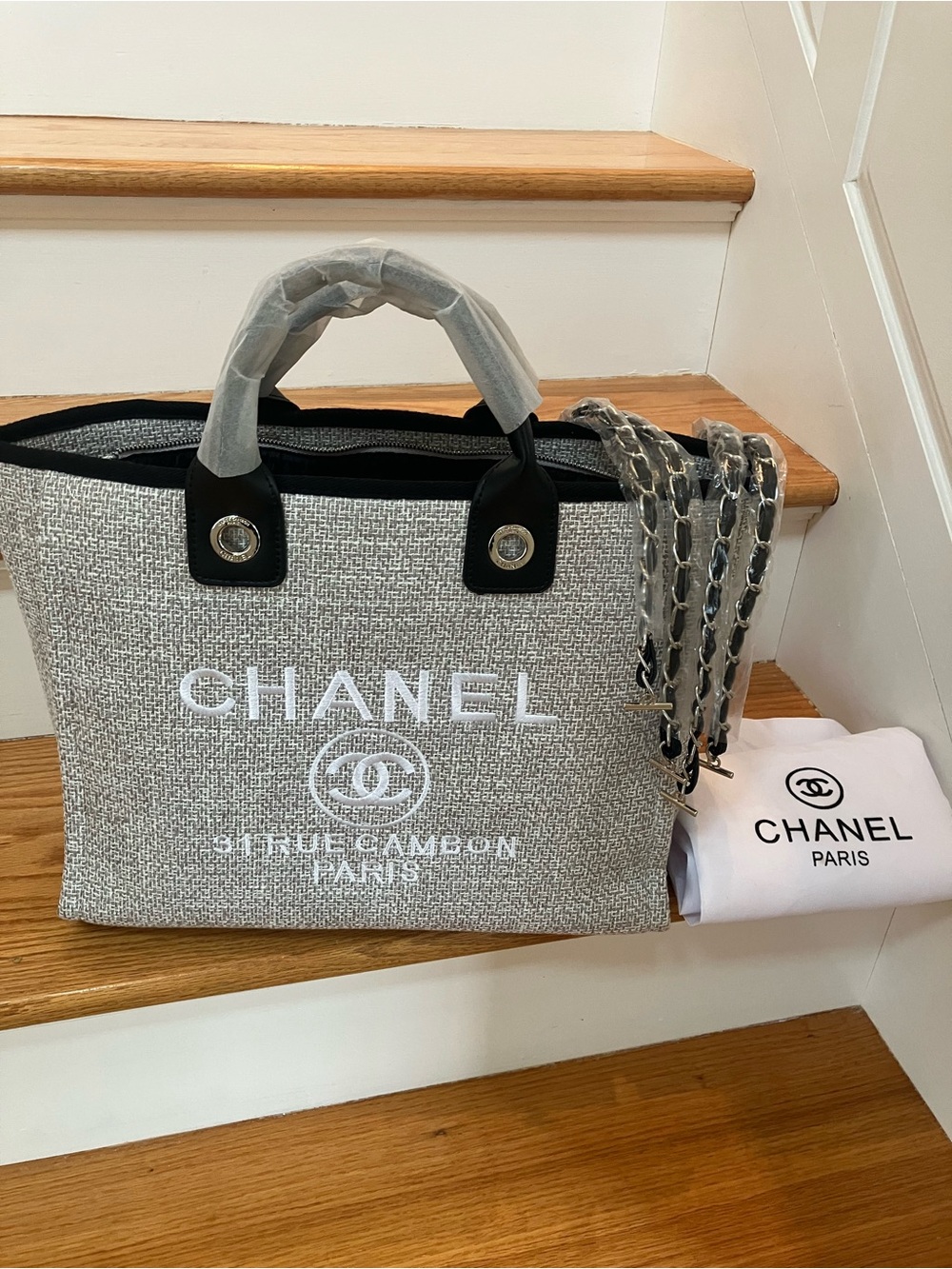 Beautiful grey and white tweed chic bag